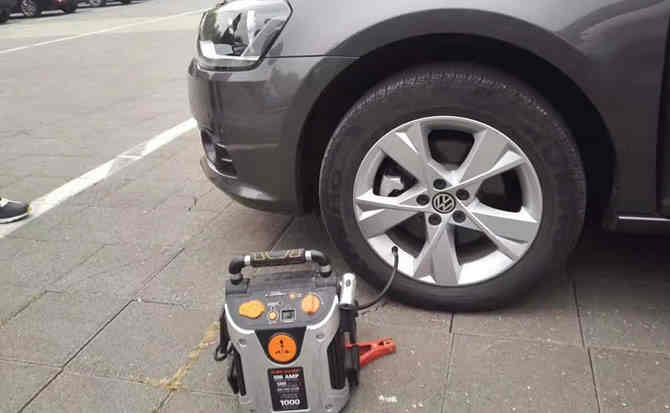 图木舒克汽车搭电案例