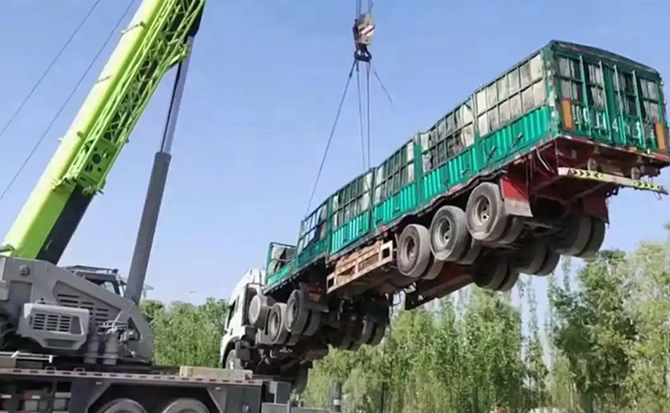 图木舒克道路脱困救援案例